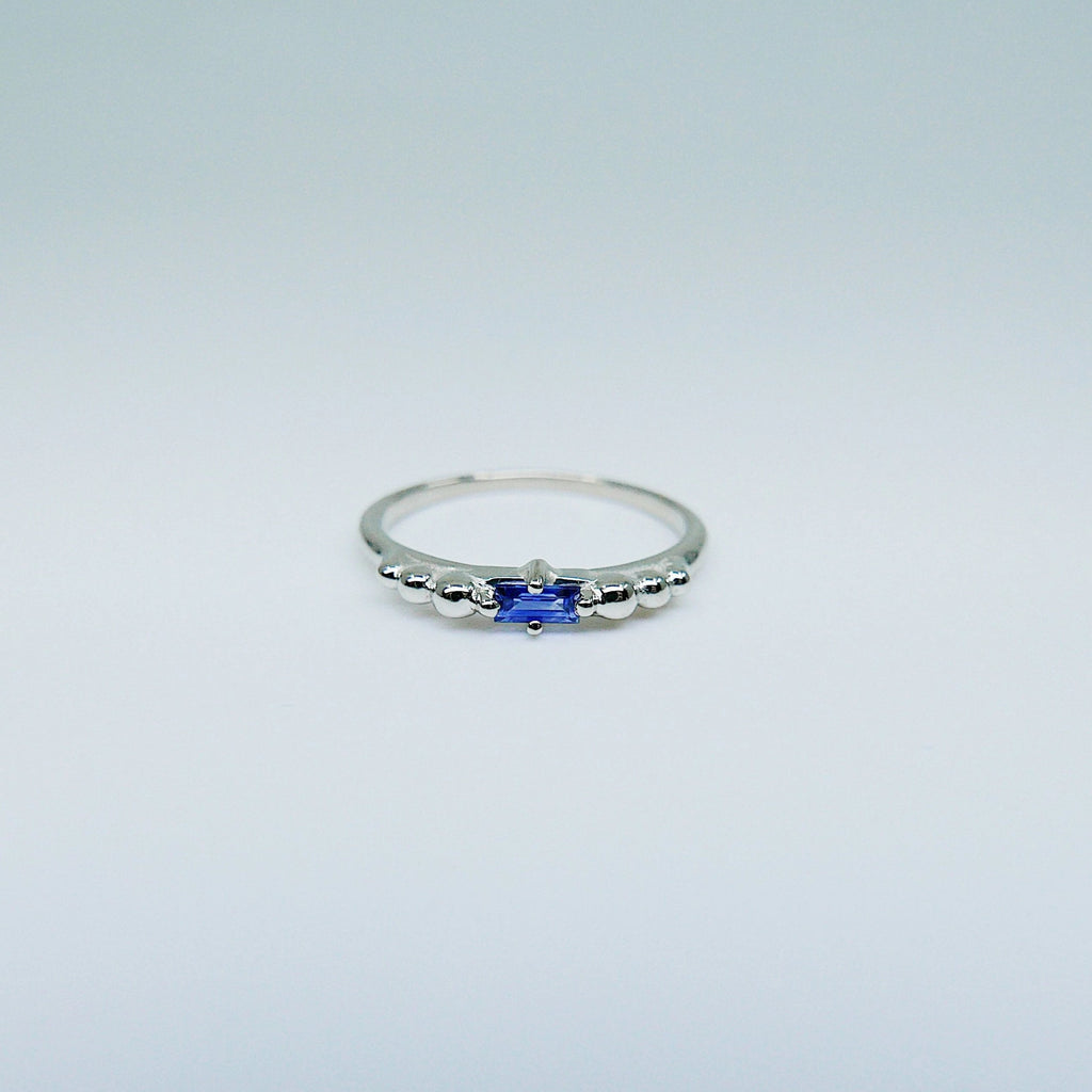 Ellipsis Baguette Sapphire Ring, baguette ring, sapphire and gold ring, 14k blue sapphire ring, blue sapphire ring, ellipsis ring