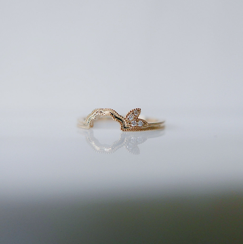 Folium Nesting Ring, gold arch ring, stacking ring, hand engraved wedding ring, nesting band, nesting ring, wedding band