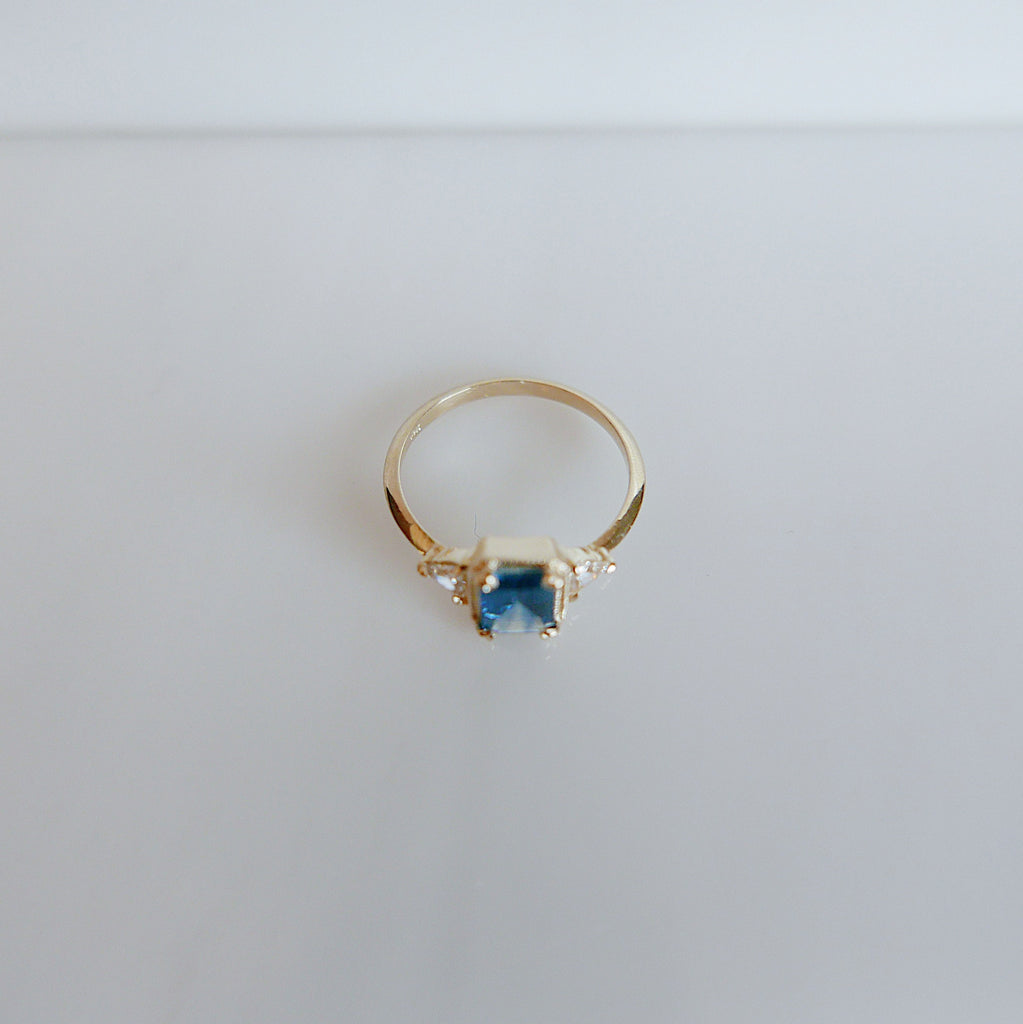 Amelia blue sapphire Ring, 3 stone ring, classic alternative engagement ring, light blue sapphire emerald cut and Diamond trillion ring
