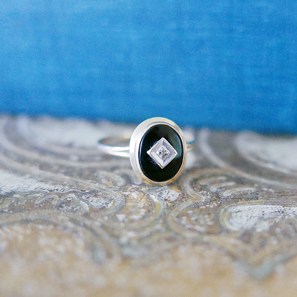 Vintage 10k Onyx and Diamond Ring