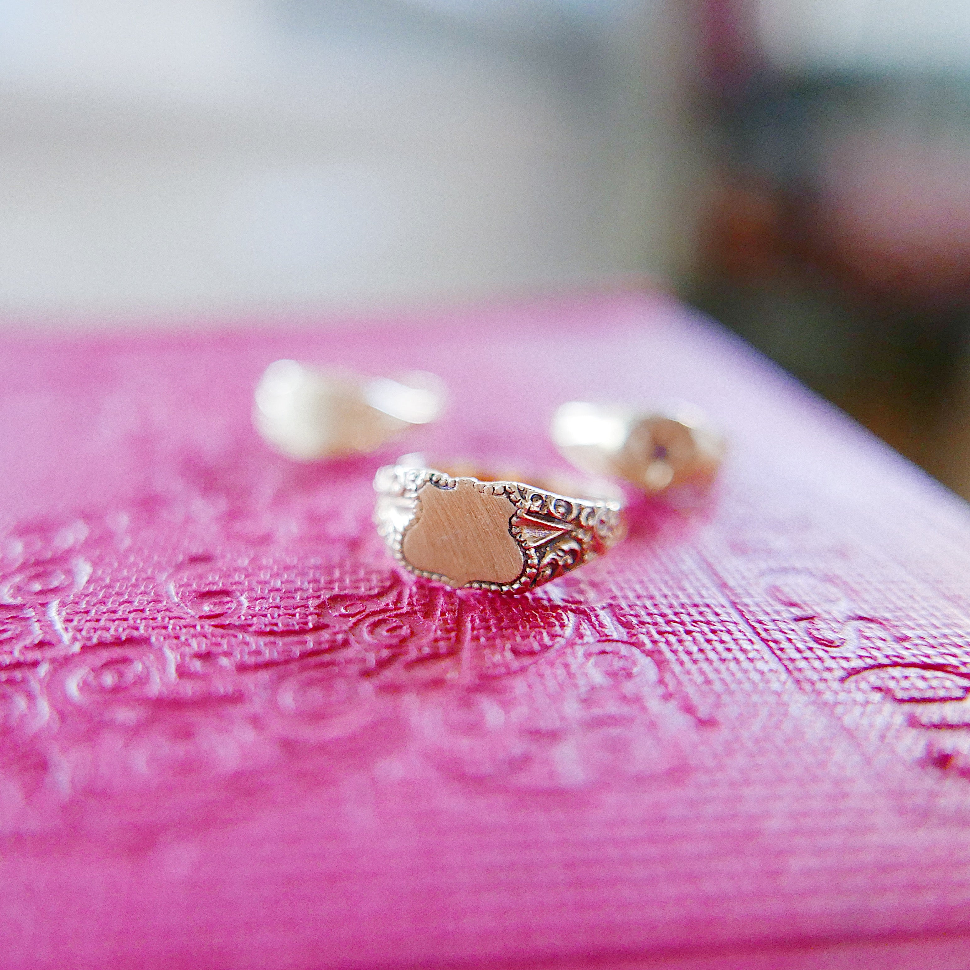 Vintage 14k Victorian Shield shaped signet Ring