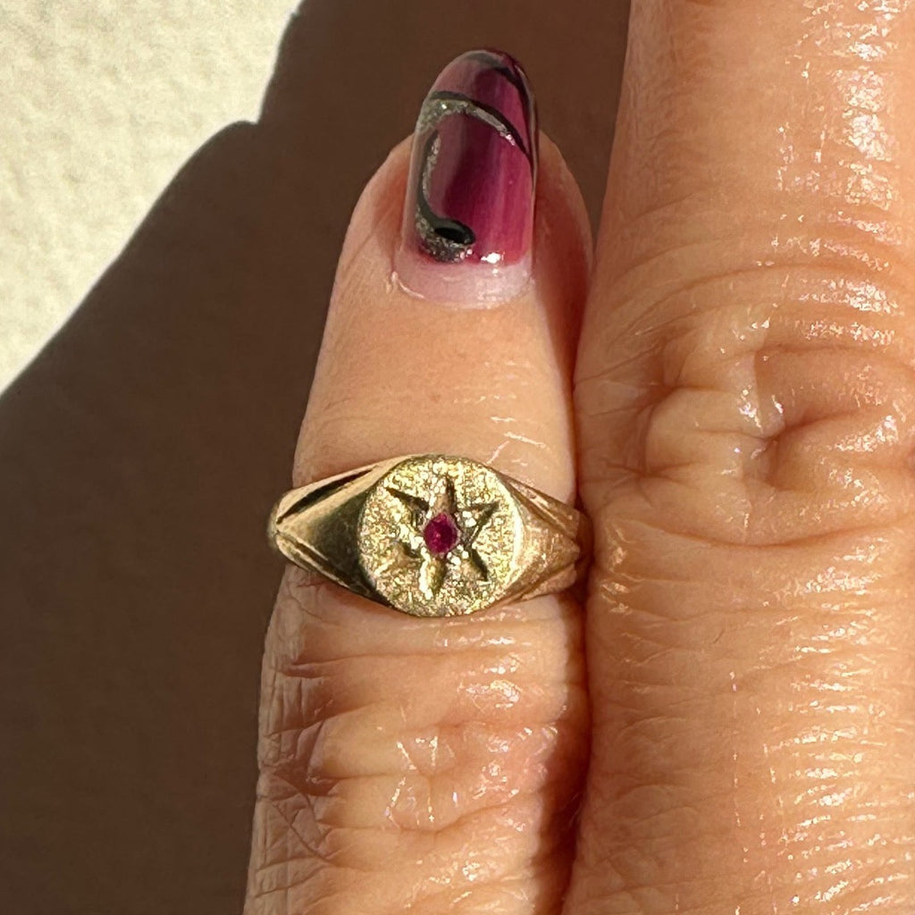 Vintage 14k Ruby starburst signet Ring