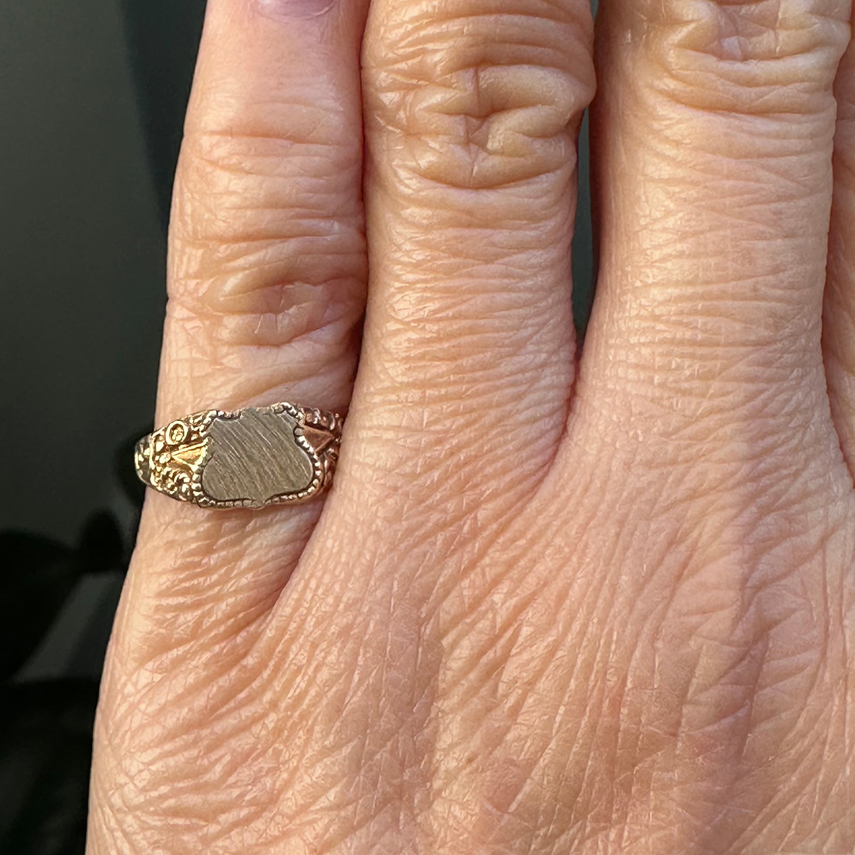 Vintage 14k Victorian Shield shaped signet Ring