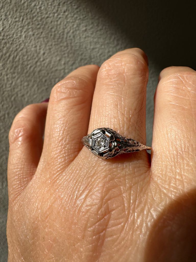 Vintage 14k diamond filagree Ring