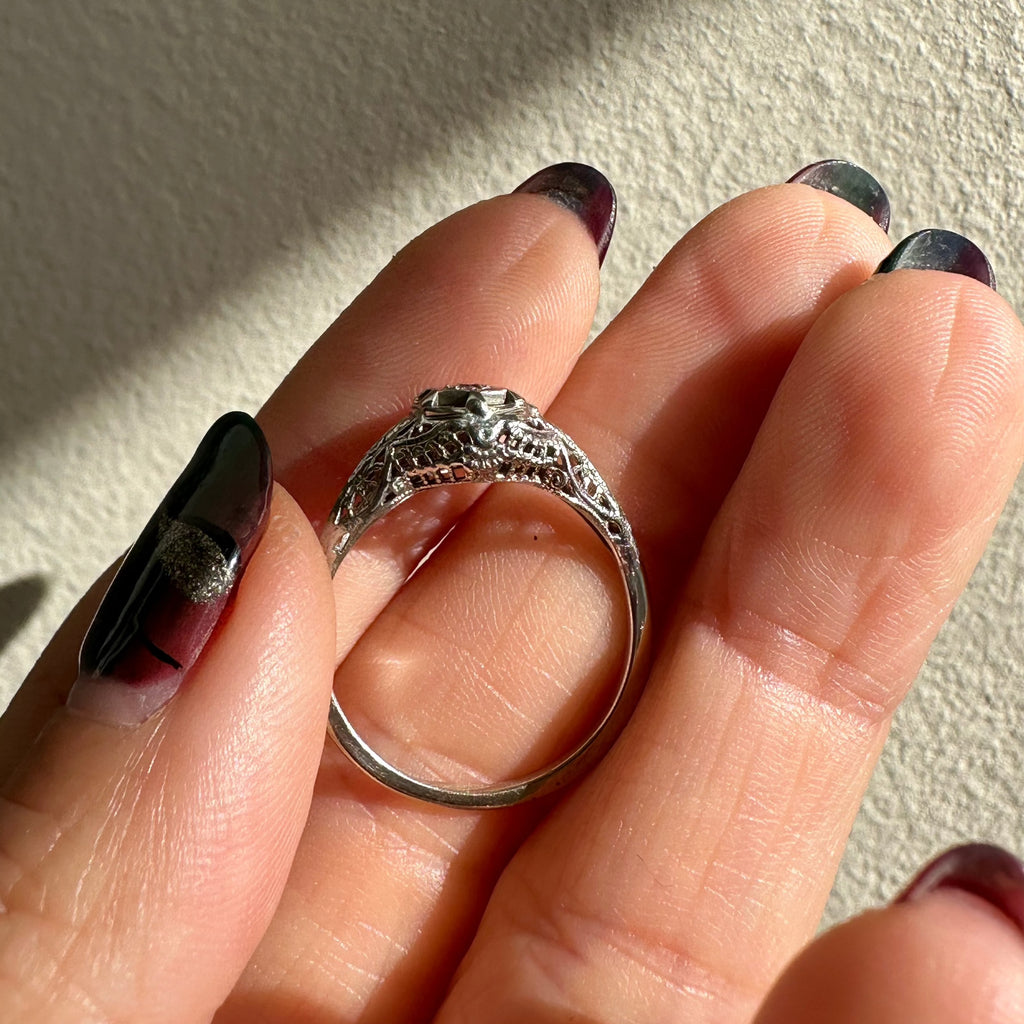 Vintage 14k diamond filagree Ring