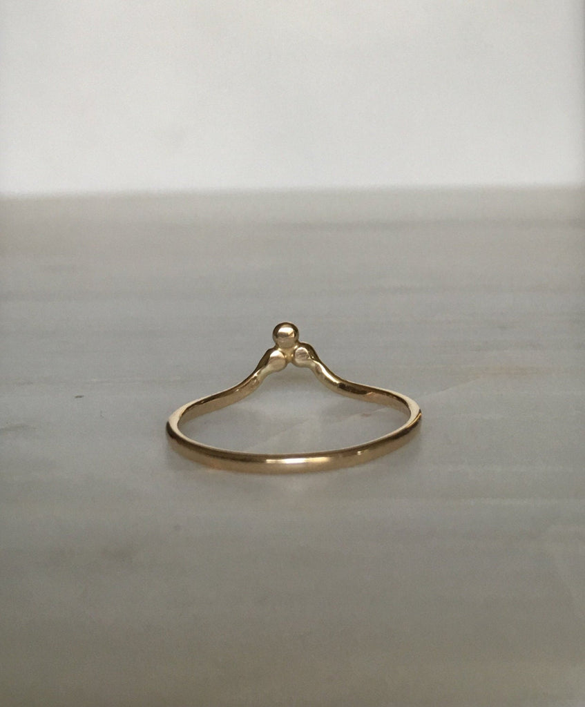 Three dot mini crown ring, three ball arc nesting  ring, Gold stacking ring, beaded hugging ring, gold bead crown ring, Three dot Arc ring