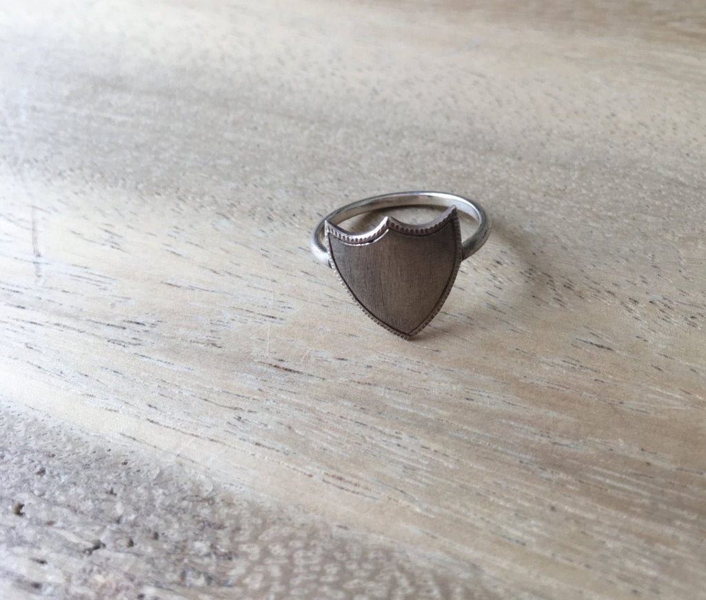 Sterling Silver Shield Ring, Silver Shield Ring, Monogramed ring, Shield ring, statement ring, Crest ring, personalized plate ring
