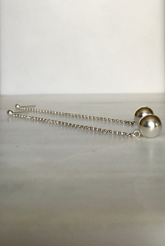 Pendulum earrings, silver ball earrings, shoulder dusting silver ball earrings, long ball earrings, chain earrings