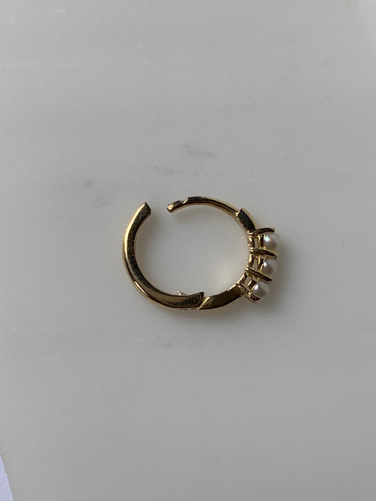 Mini Pearl hoop, small 14k gold hoop, small mini three stone pearl gold hoop, gold hoops, gold pearl huggie, pearl earring