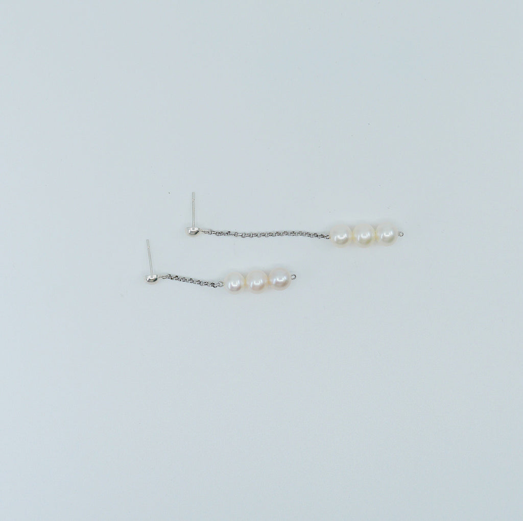 Asymmetrical Pearl Trio earrings, long pearl earrings, chain earrings, sterling silver shoulder dusting chain earrings, silver pearl earring