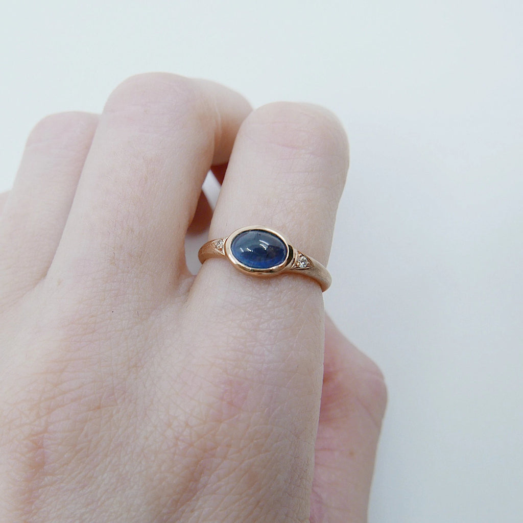 Sapphire signet ring, sapphire cabochon ring, oval sapphire and diamond ring, 14k gold bold sapphire ring, oval bezel sapphire band