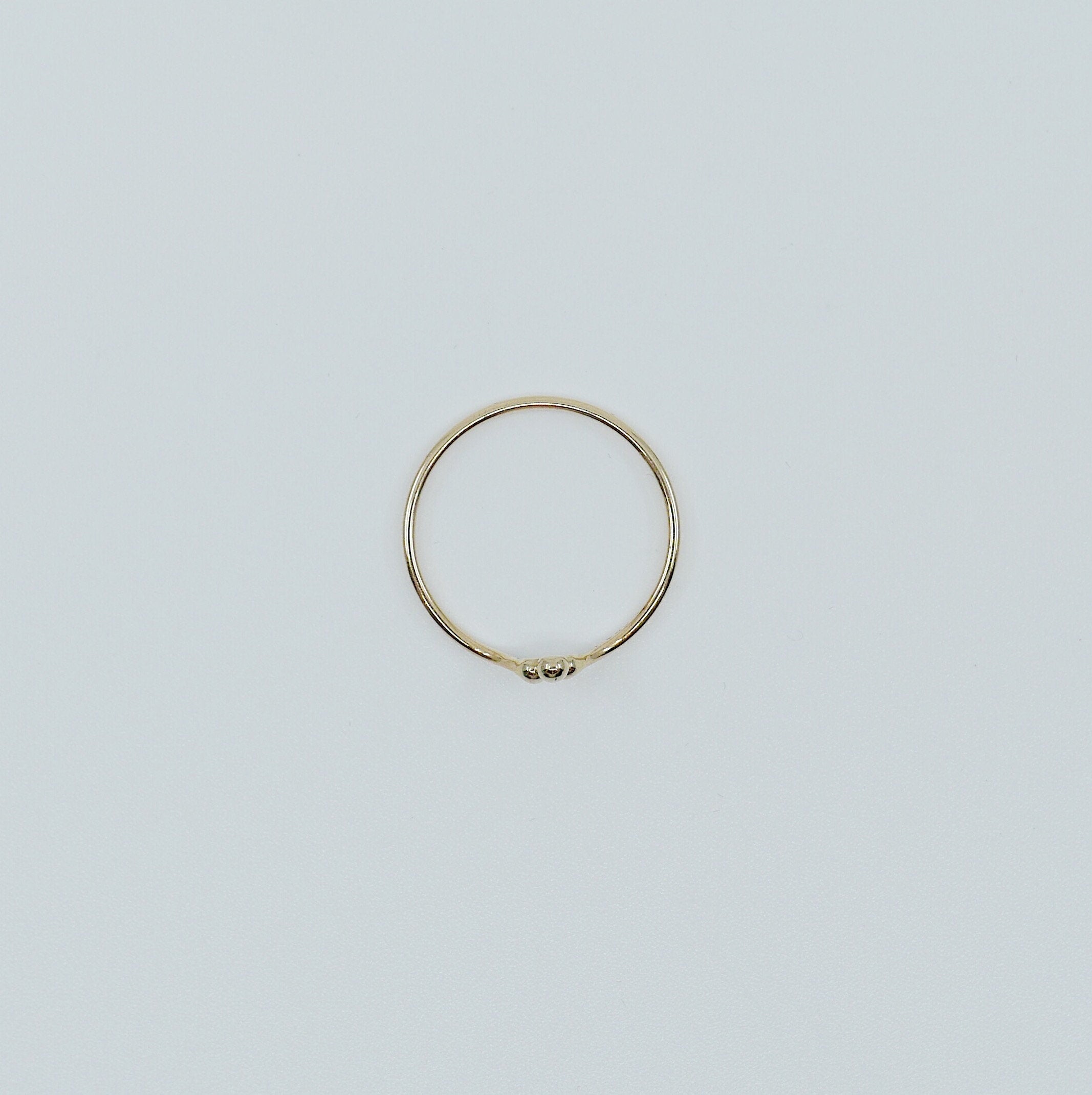 Three dot mini crown ring, three ball arc nesting  ring, Gold stacking ring, beaded hugging ring, gold bead crown ring, Three dot Arc ring
