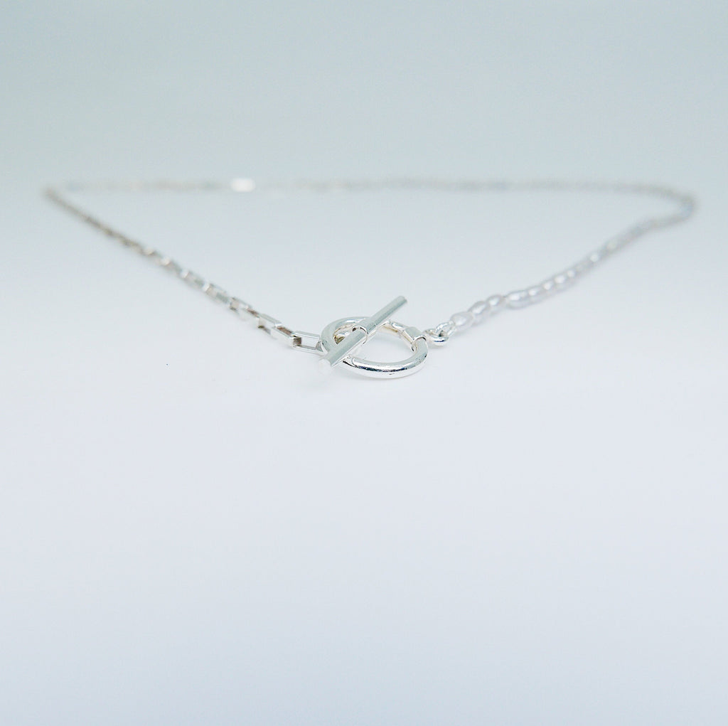 Mini Split Personality Choker, pearl and chain Toggle Choker, Elongated silver oval link choker, chain choker, pearl choker