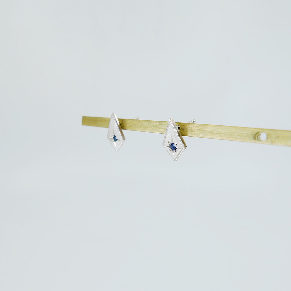 Modern diamond shape earring, Sterling silver Kite earring with sapphire, kite earring, geometric stud