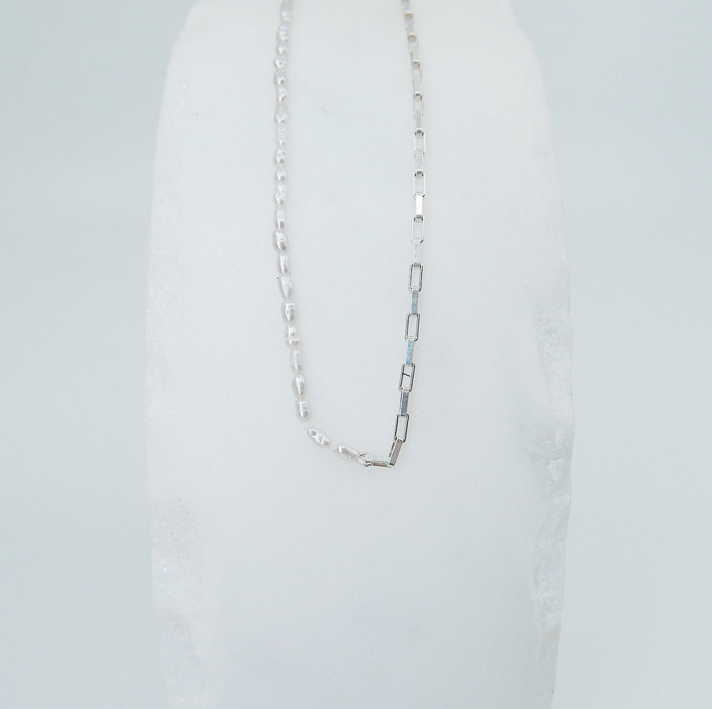 Mini Split Personality Choker, pearl and chain Toggle Choker, Elongated silver oval link choker, chain choker, pearl choker