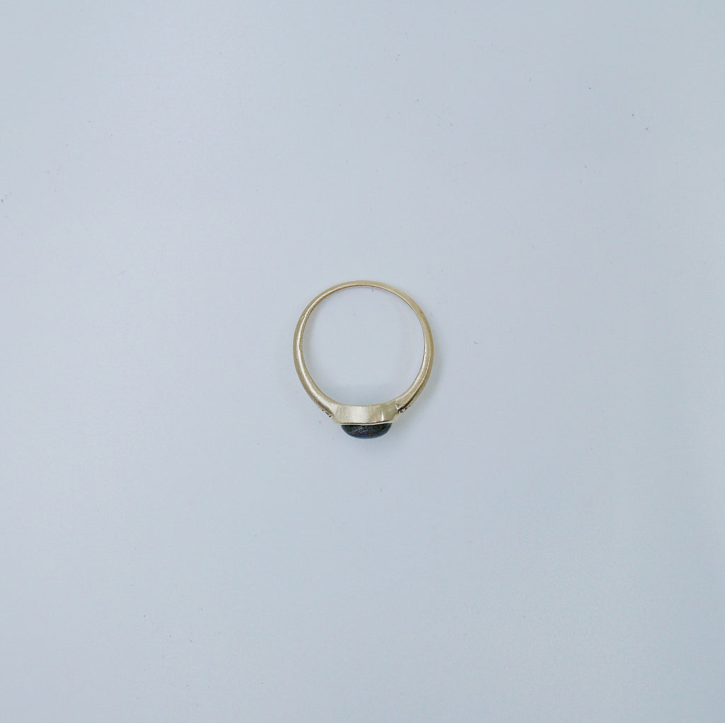 Labradorite Signet Ring, Labradorite cabochon ring, oval labradorite and diamond ring, 14k gold labradorite ring, bezel labradorite band