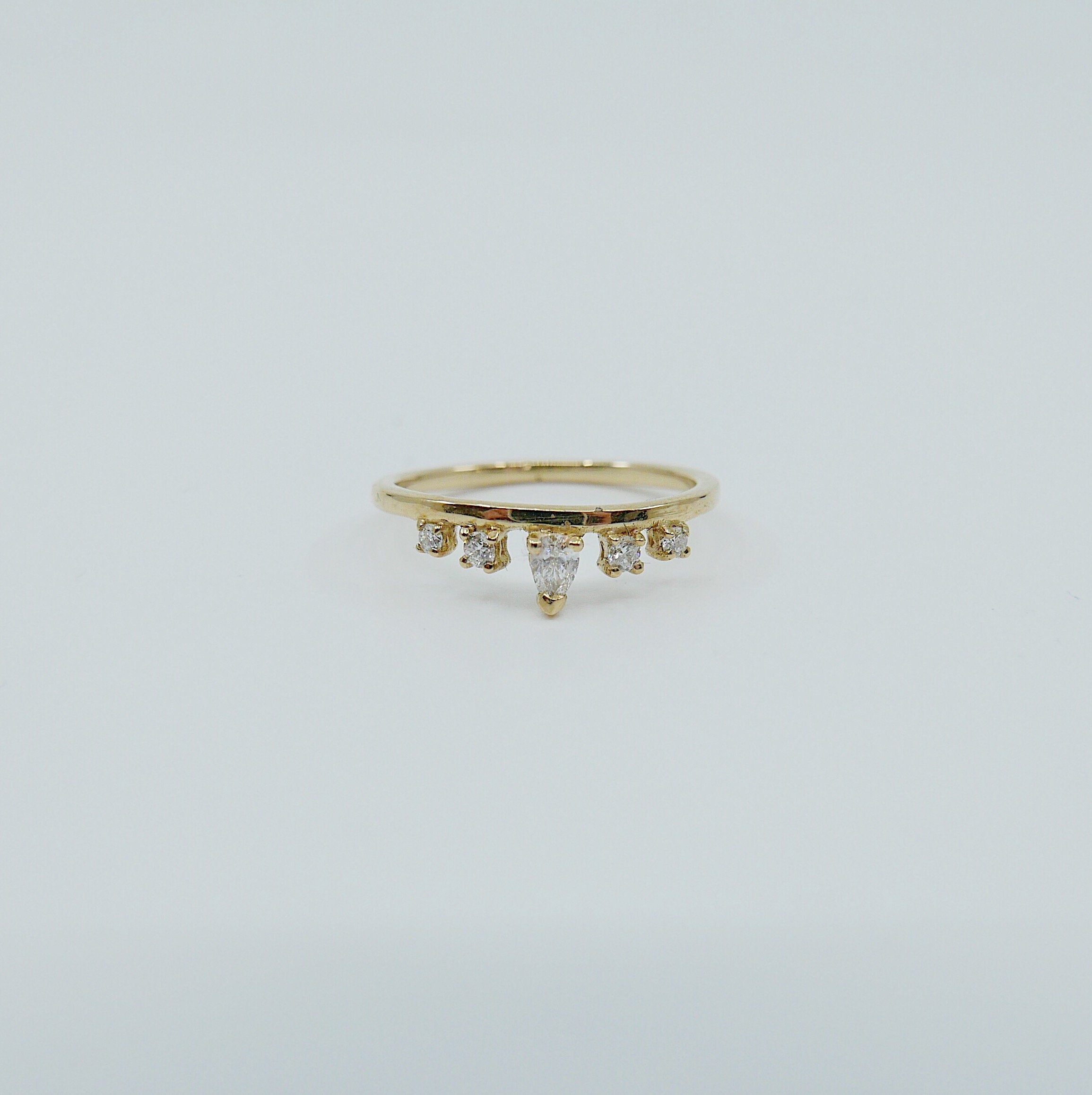 Reine Brilliant Cut Diamond Ring, Queen ring, Royal ring, stacking ring, crown ring, princess ring, tiara ring, engagement ring