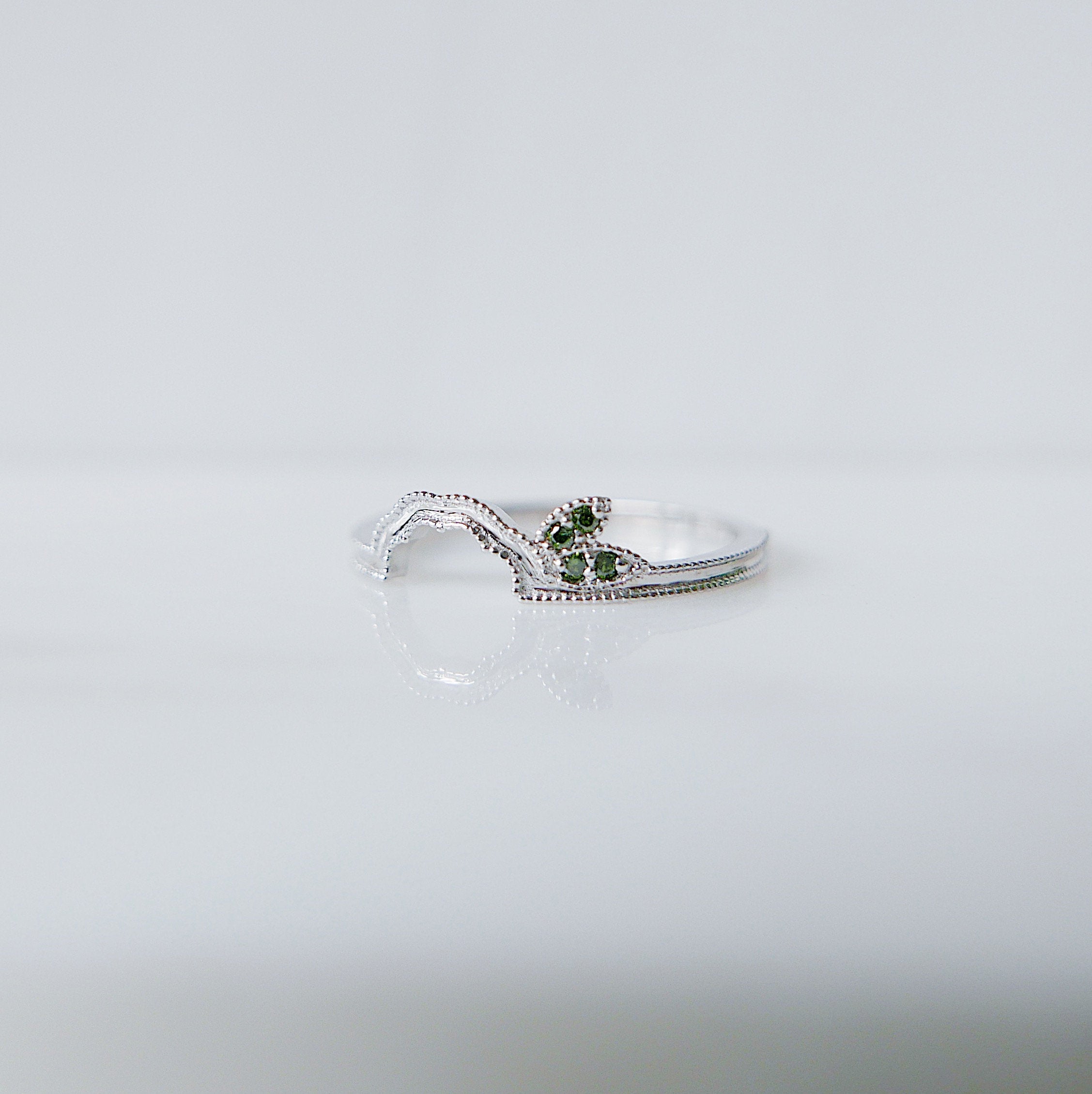Folium Nesting Ring, gold arch ring, stacking ring, hand engraved wedding ring, nesting band, nesting ring, wedding band