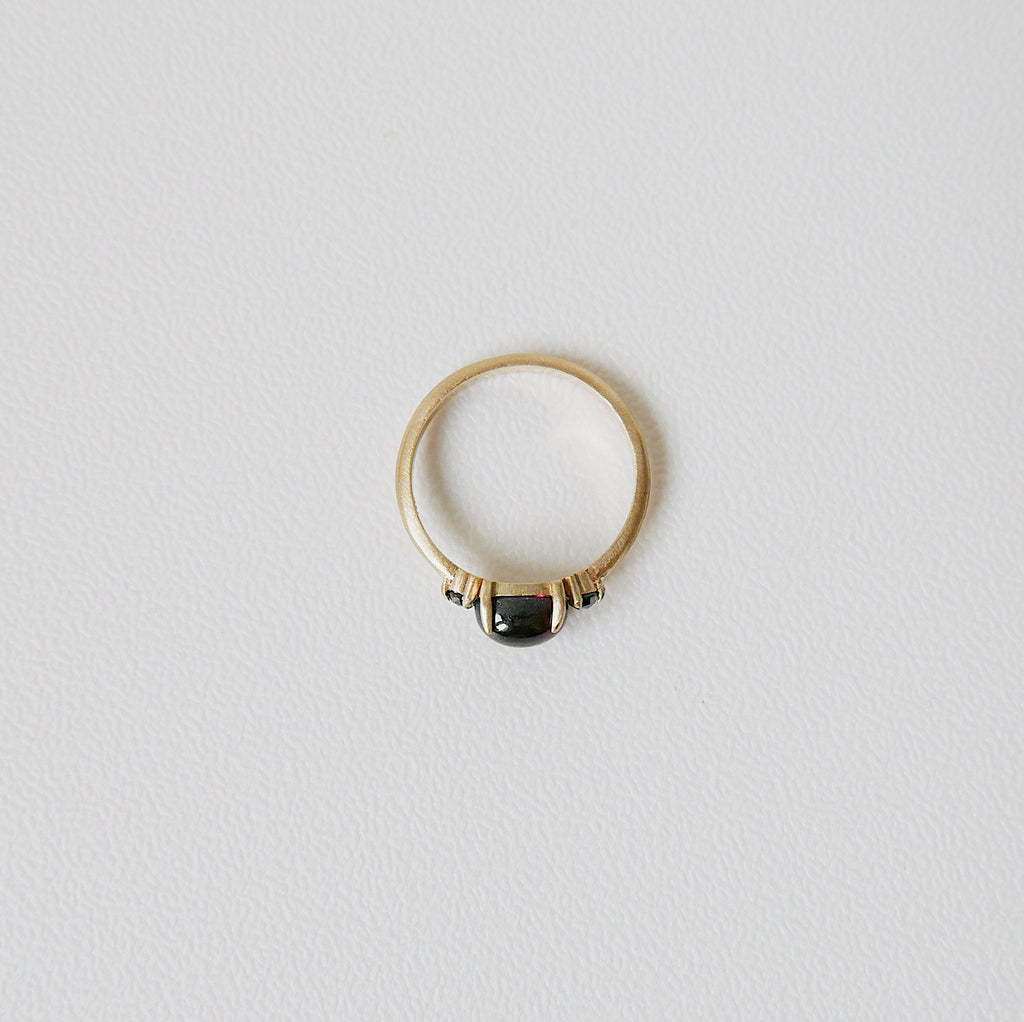 Oval garnet ring, three stone ring, garnet and black diamond ring, 14k gold cabochon rhodolite garnet ring