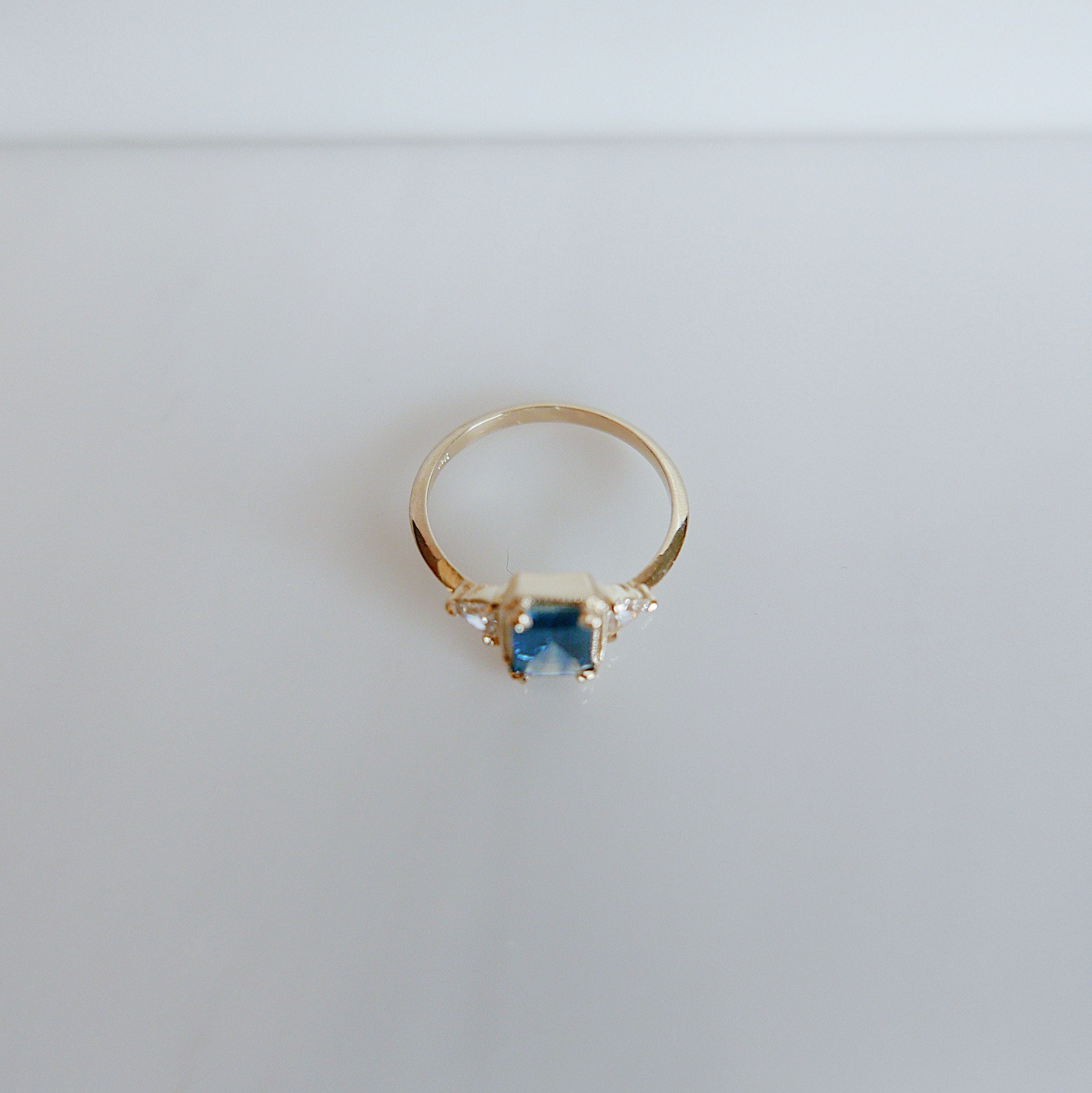 Amelia blue sapphire Ring | Mason Grace