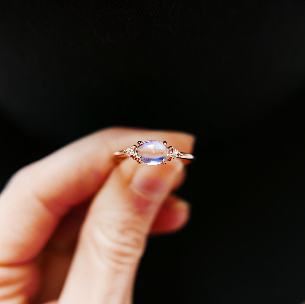 Oval Moonstone Ring 2.0