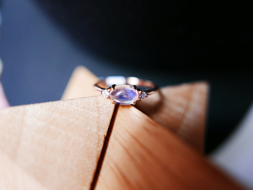 Oval Moonstone Ring 2.0