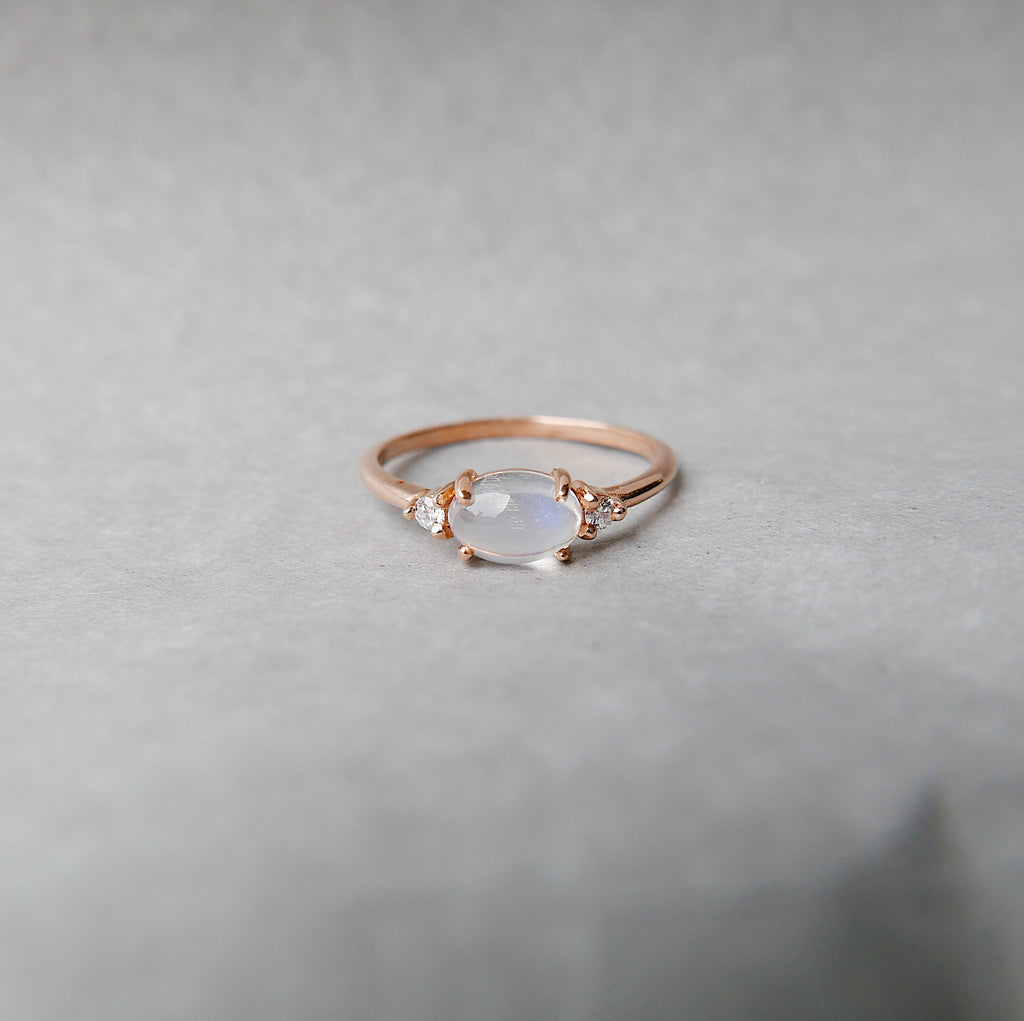 Oval Moonstone Ring 2.0