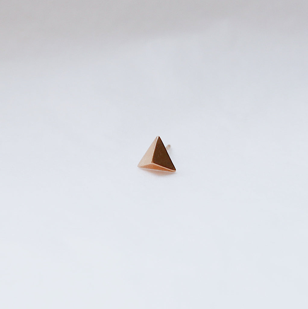Pyramid stud earring, 14k single triangle stud, geometric gold stud, 14k modern stud, triangle earring, gold triangle stud
